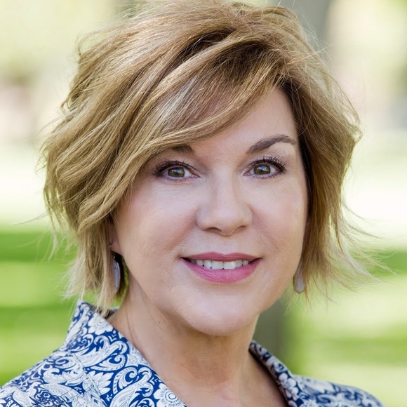 Meet your Posher, Rena - Picture 1 of 1